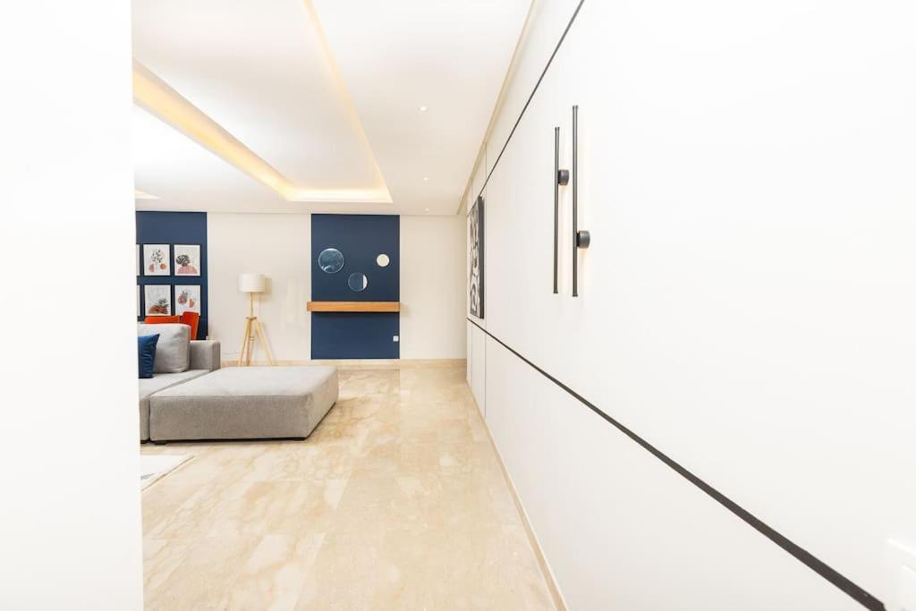 Modern 2Br Retreat In Marina Sale Luxury Living Apartment Hajja Luaran gambar