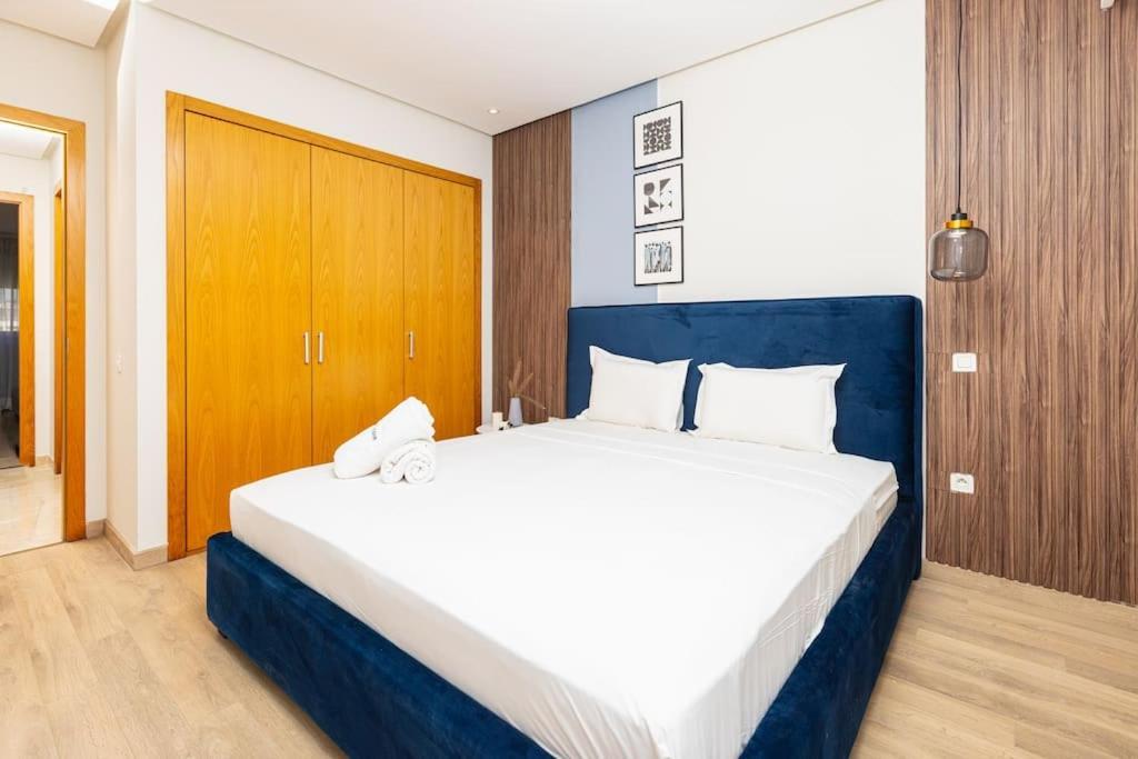 Modern 2Br Retreat In Marina Sale Luxury Living Apartment Hajja Luaran gambar
