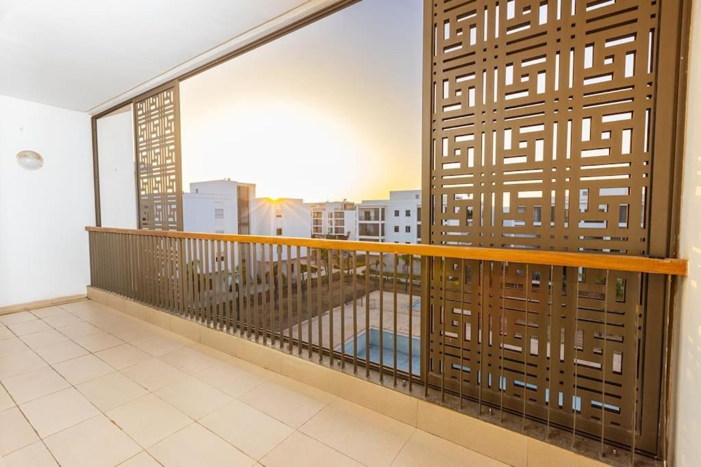 Modern 2Br Retreat In Marina Sale Luxury Living Apartment Hajja Luaran gambar